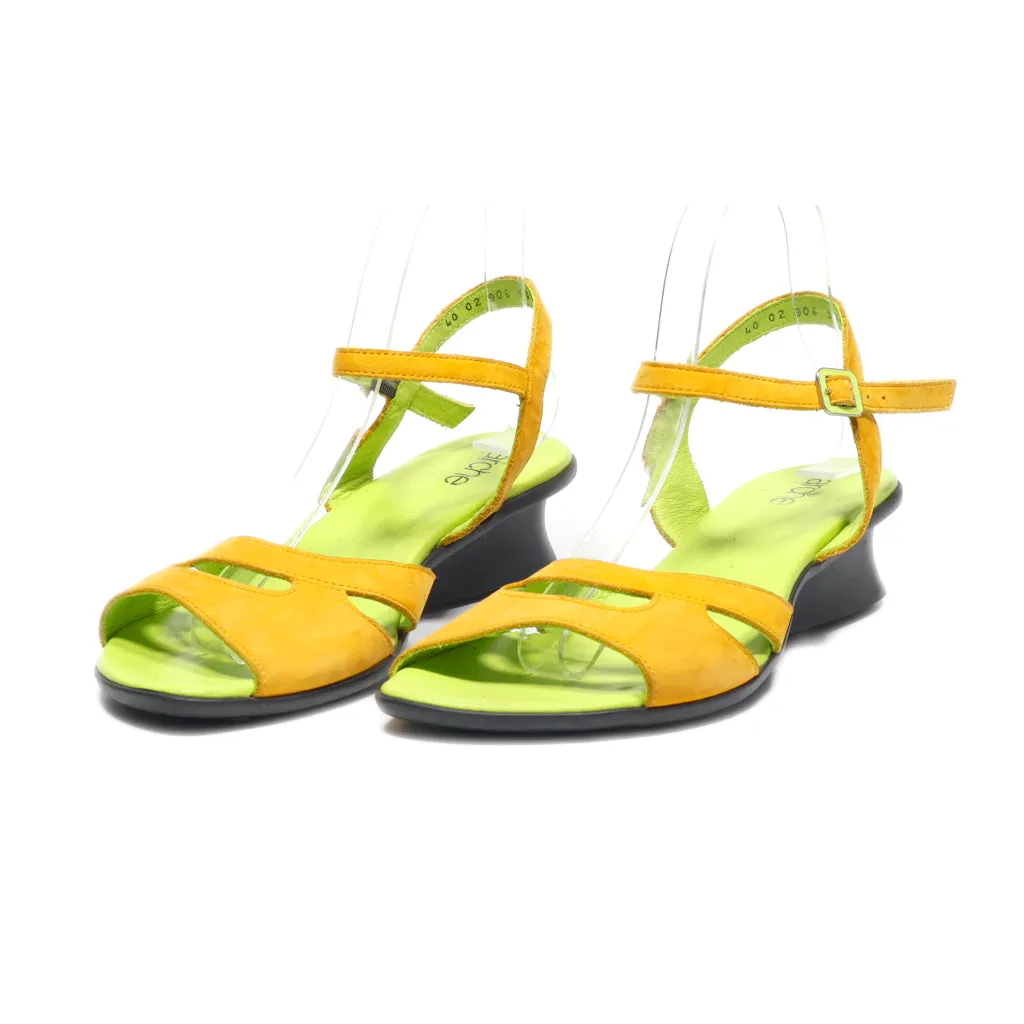 Arche Mid-Heel Sandals Leather Yellow Colour For Women