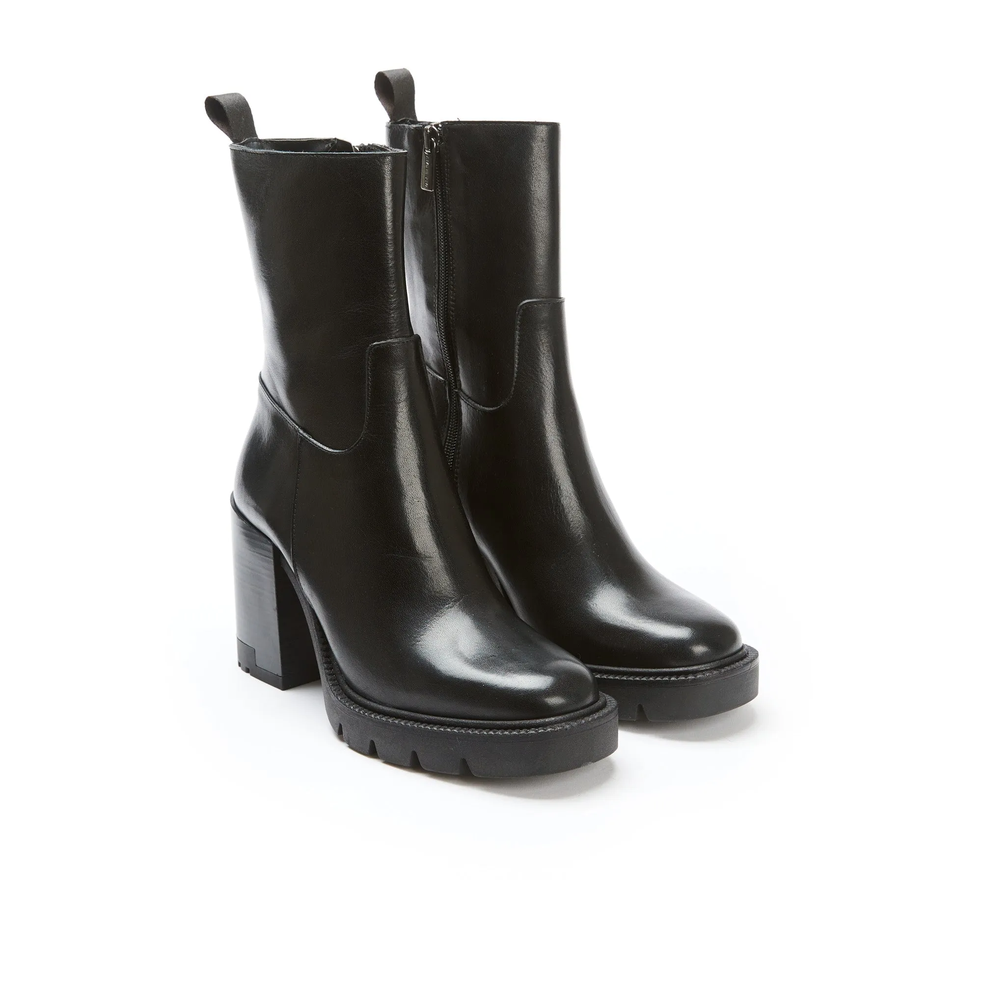 Heeled boot black