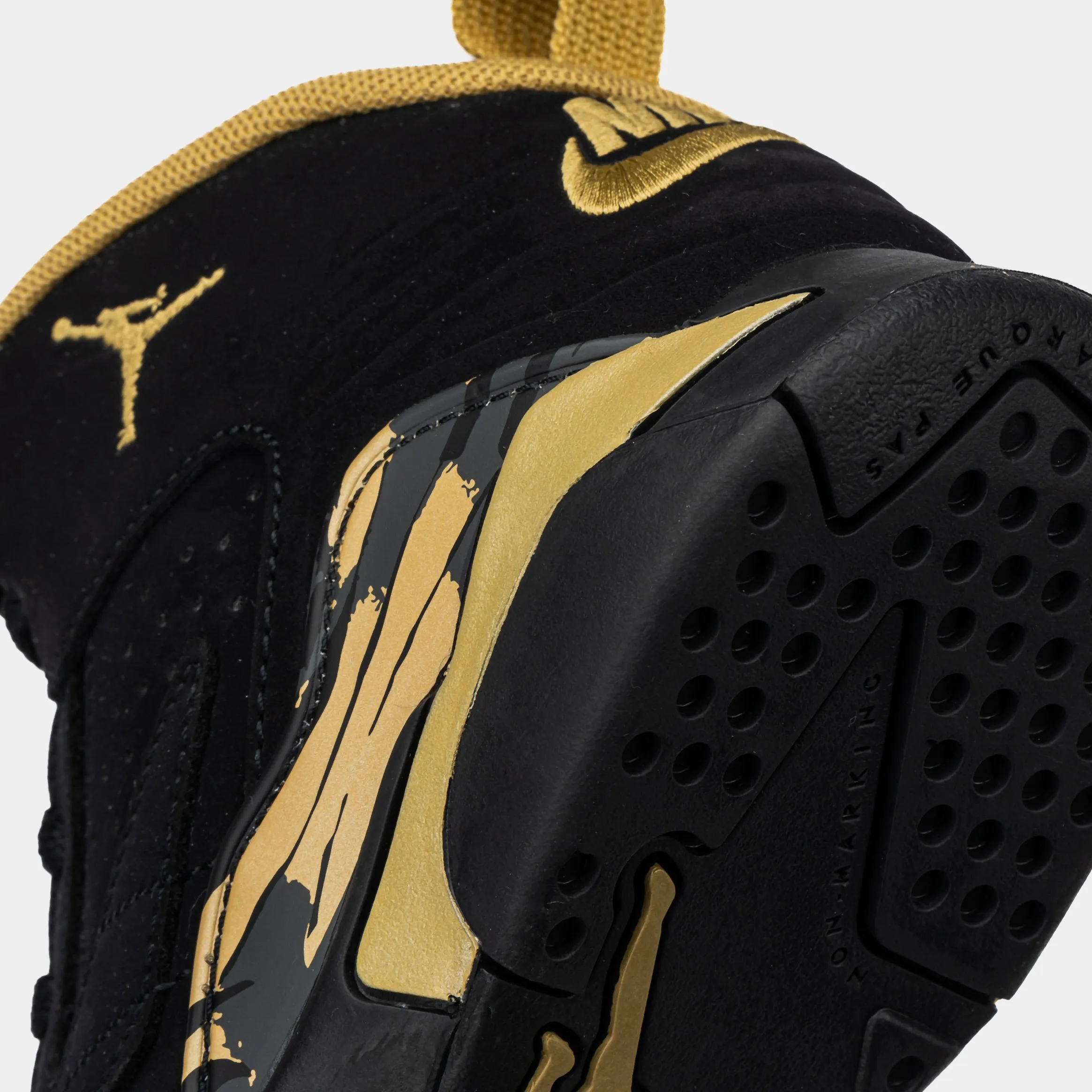 Jumpman MVP Preschool Basketball Shoes (Black/Metallic Gold/Anthracite)