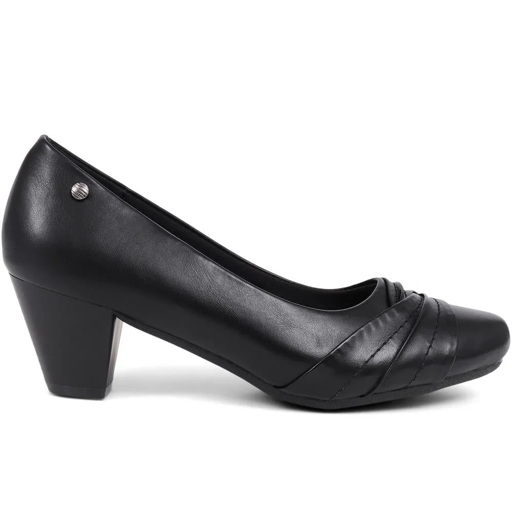 Low Heeled Court Shoes  - WK39011 / 324 955