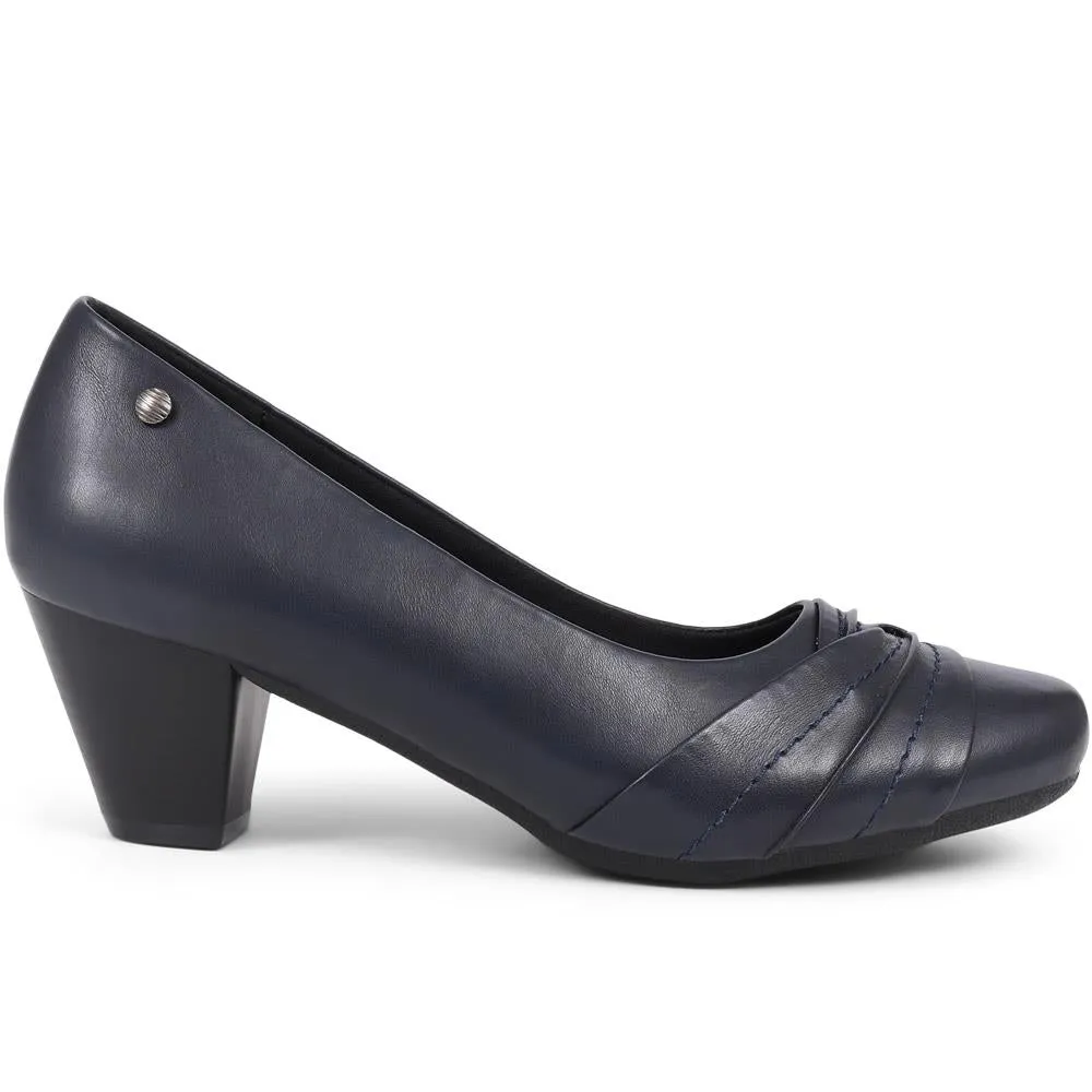 Low Heeled Court Shoes  - WK39011 / 324 955