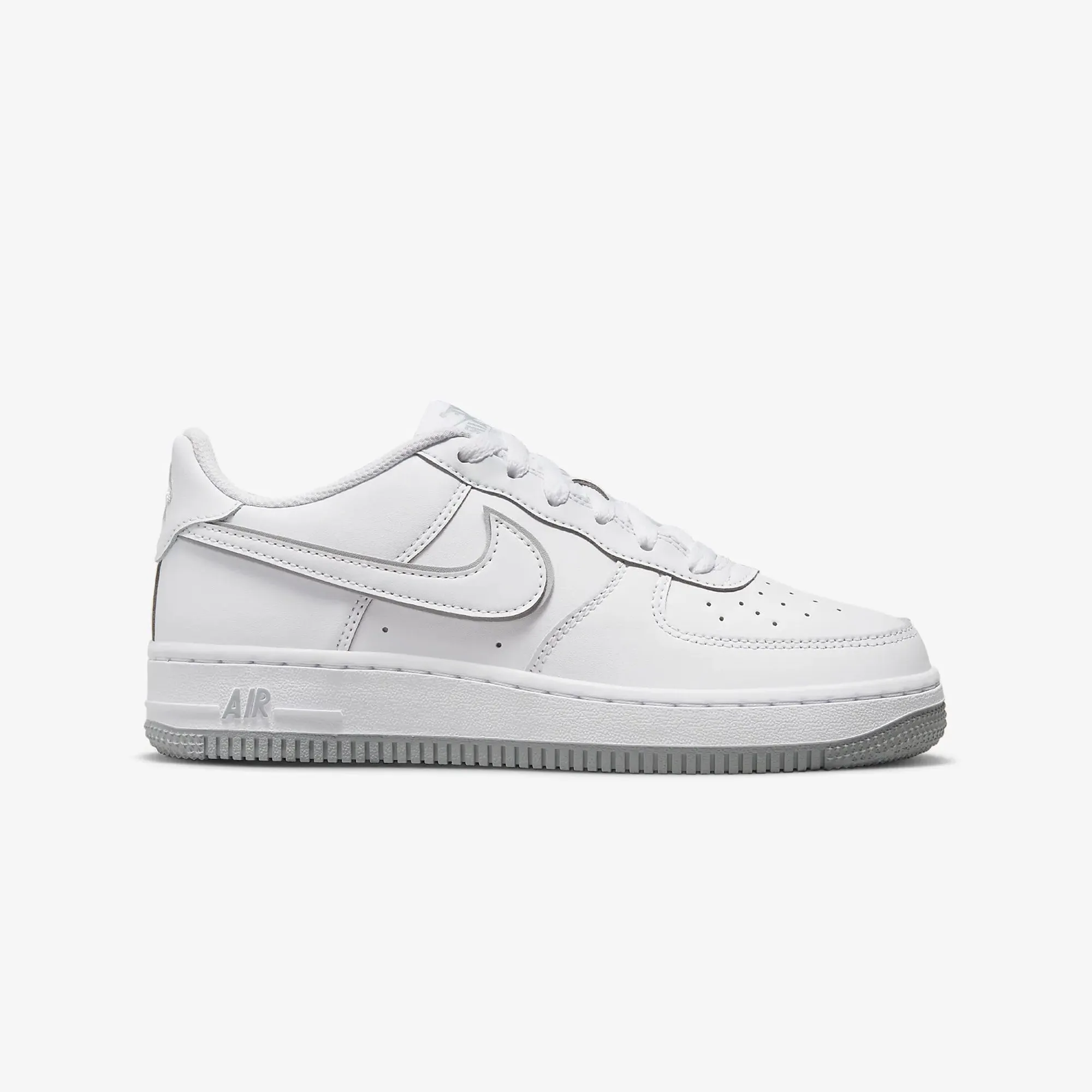 Nike | AIR FORCE 1  { WHITE