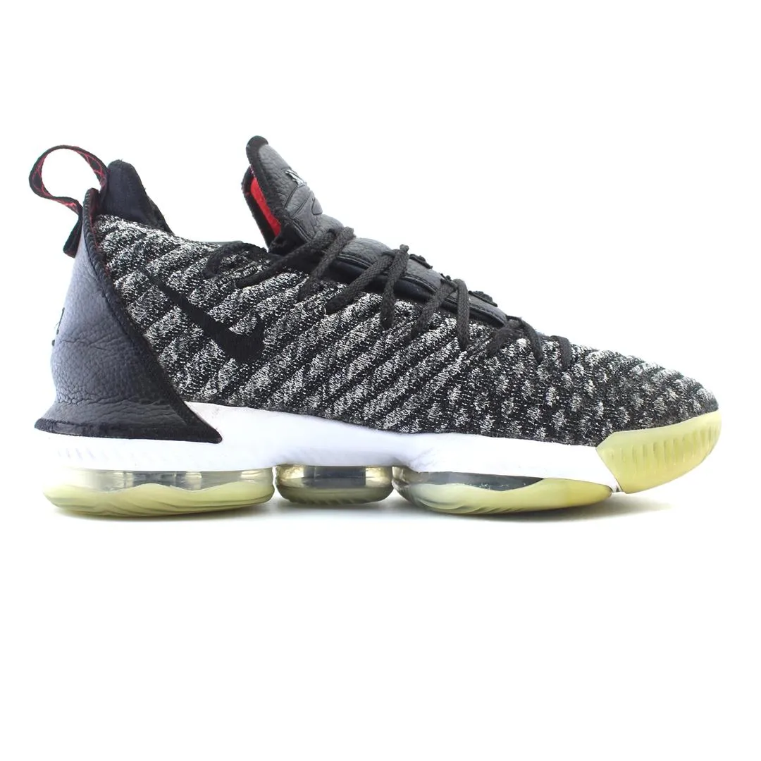 NIKE  LEBRON 16