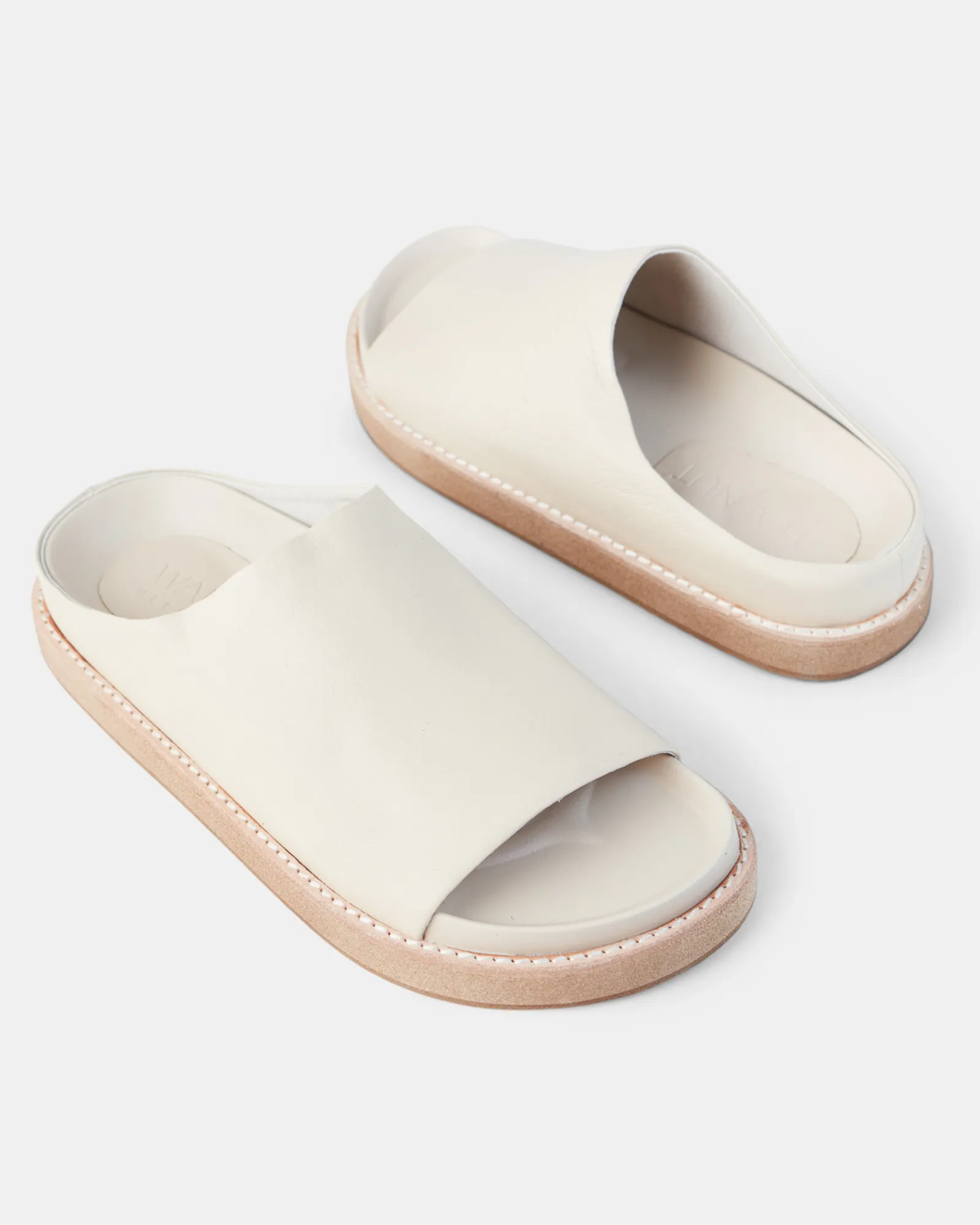 Palm Leather Slide - Beige