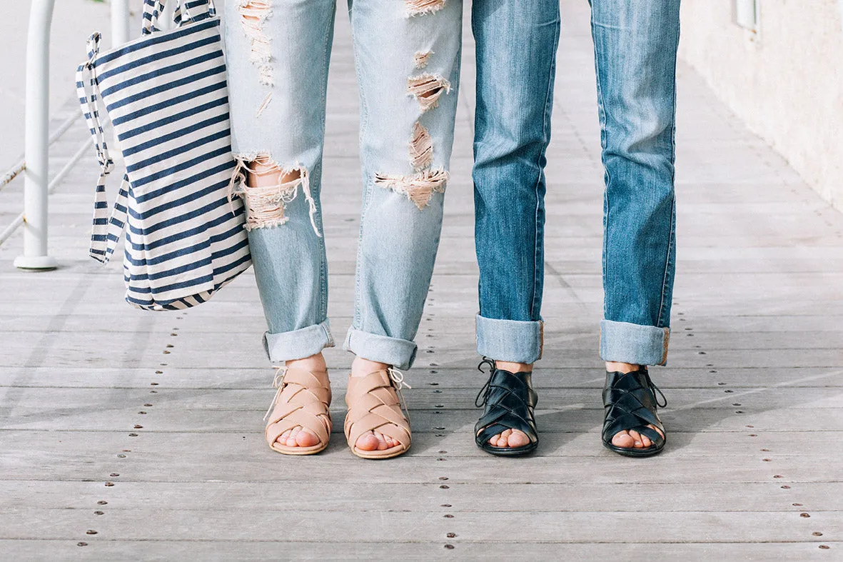 Palm tree sandals in tan color