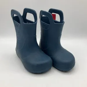 Size 7: Crocs Blue Rain Boots